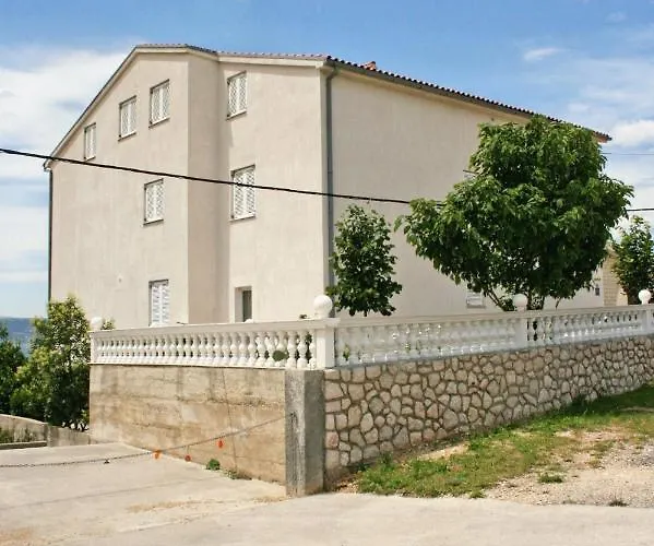 With A Parking Space - 5526 Apartment Novi Vinodolski