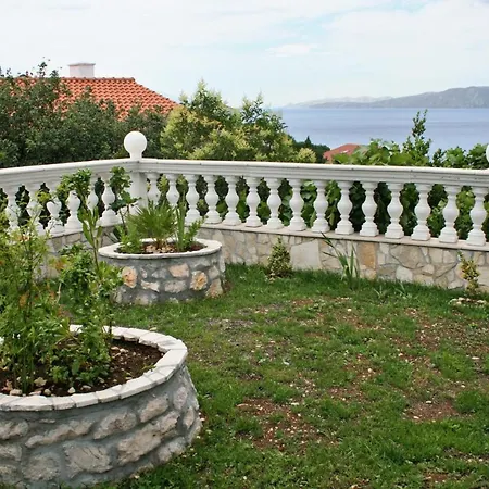 Apartment With A Parking Space - 5526 Novi Vinodolski