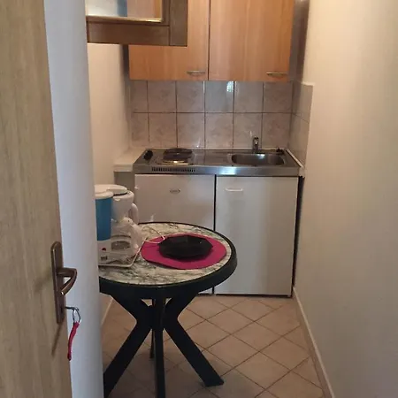 With A Parking Space - 5526 *