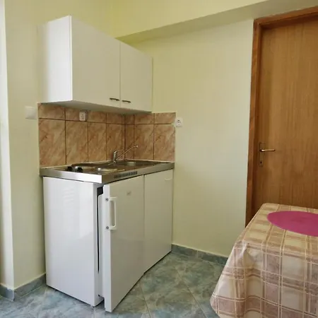 With A Parking Space - 5526 *