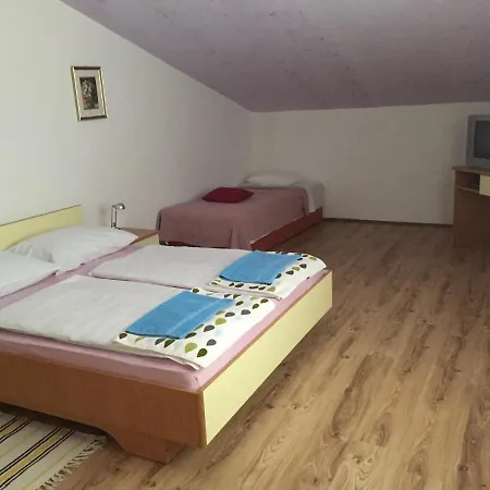 With A Parking Space - 5526 * ノヴィ・ヴィノドロスキー